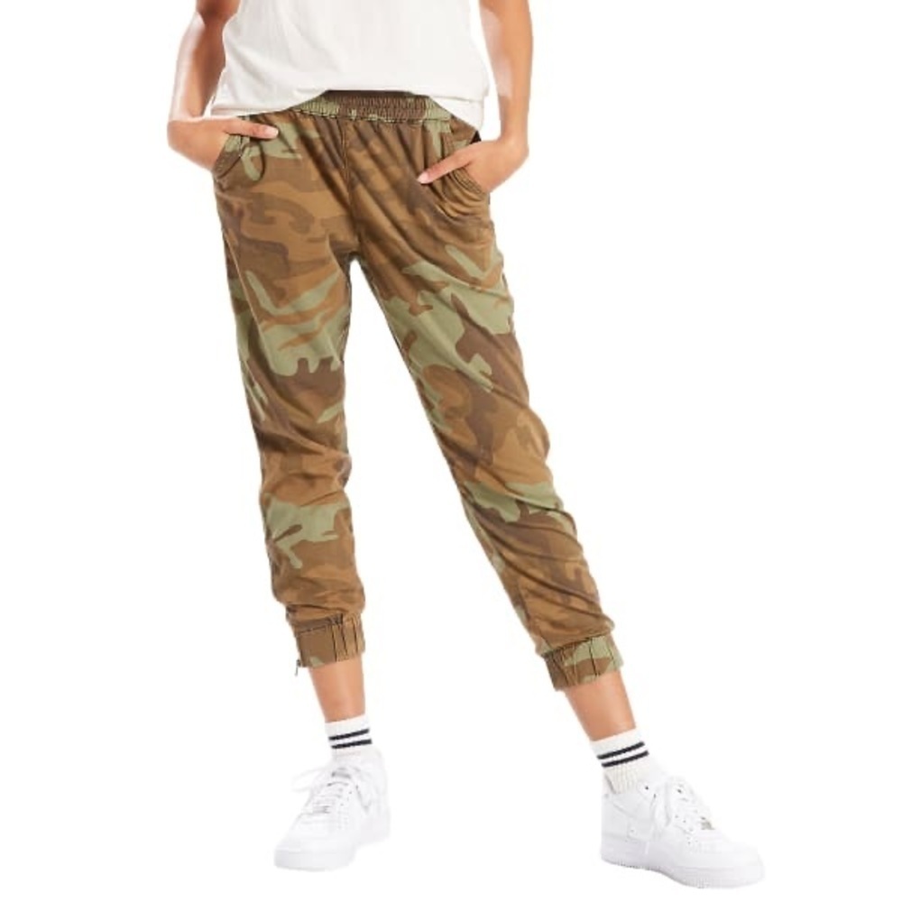 LEVI'S Women's Jet Set Zip-Hem Tapered Pants Size Medium
